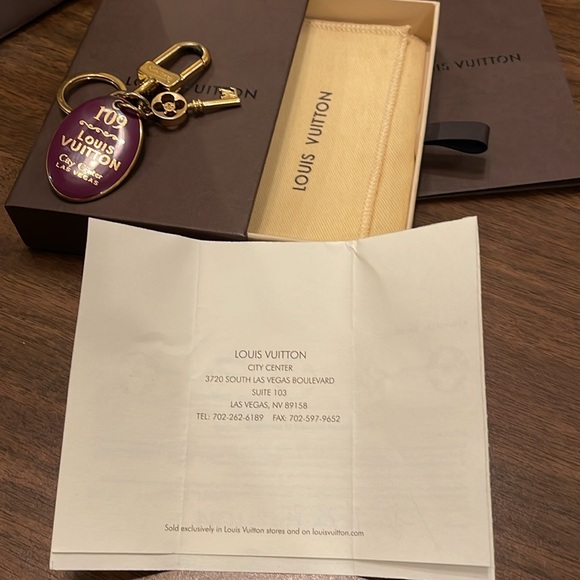 Louis Vuitton Limited Edition Cle de Maison Las Vegas City Center Bag Charm - Picture 6 of 13